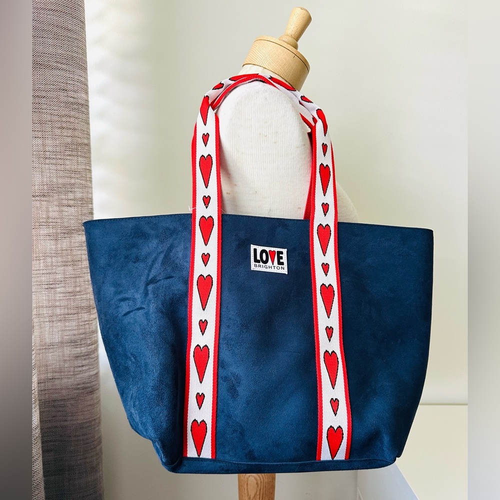 ❤️Brighton Velveteen Love Tote NWT❤️